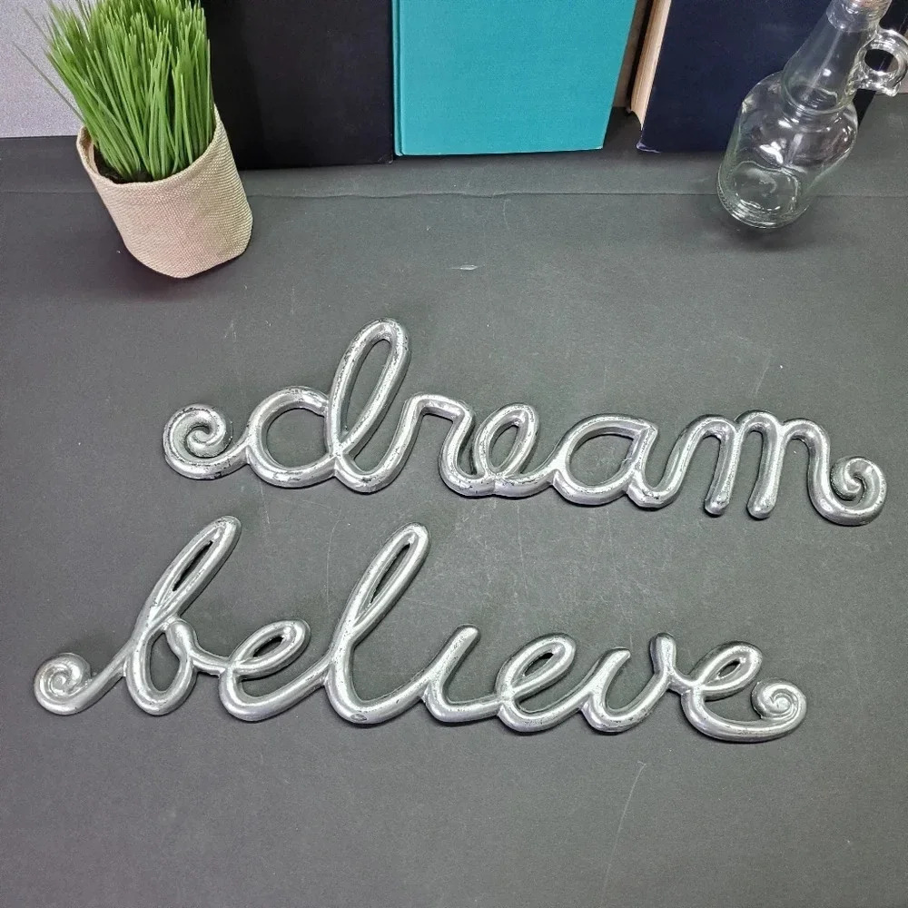 VINTAGE | Metal "Dream" & "Believe" Wall Art/Decor in Silver
